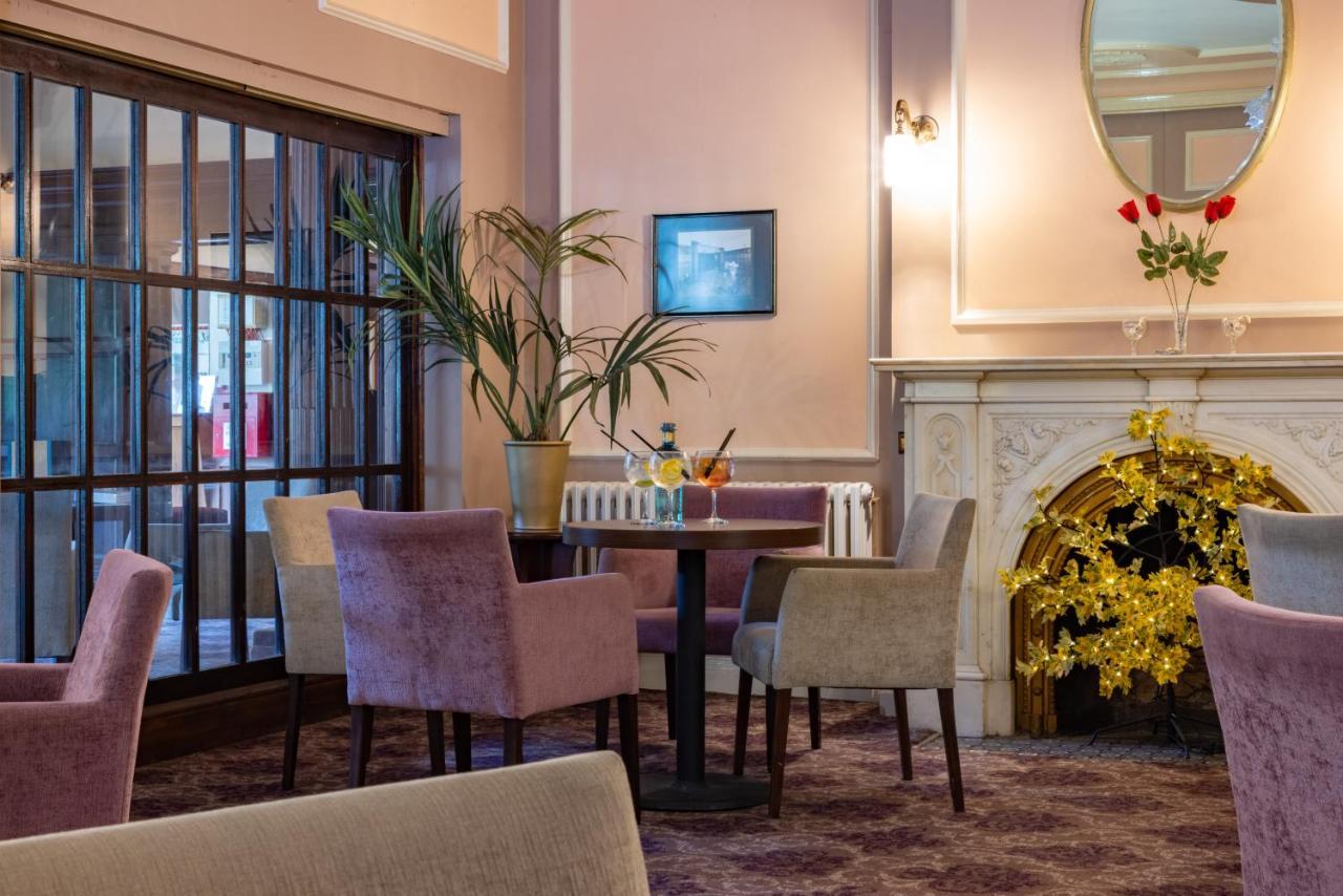 The Broadway Park Hotel Сандаун Екстер'єр фото